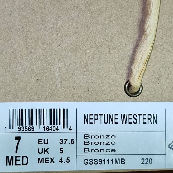 Gentle Souls by Kenneth Cole Women's Neptune Western Leather Casual Boot - 7M - Picture 9 of 10